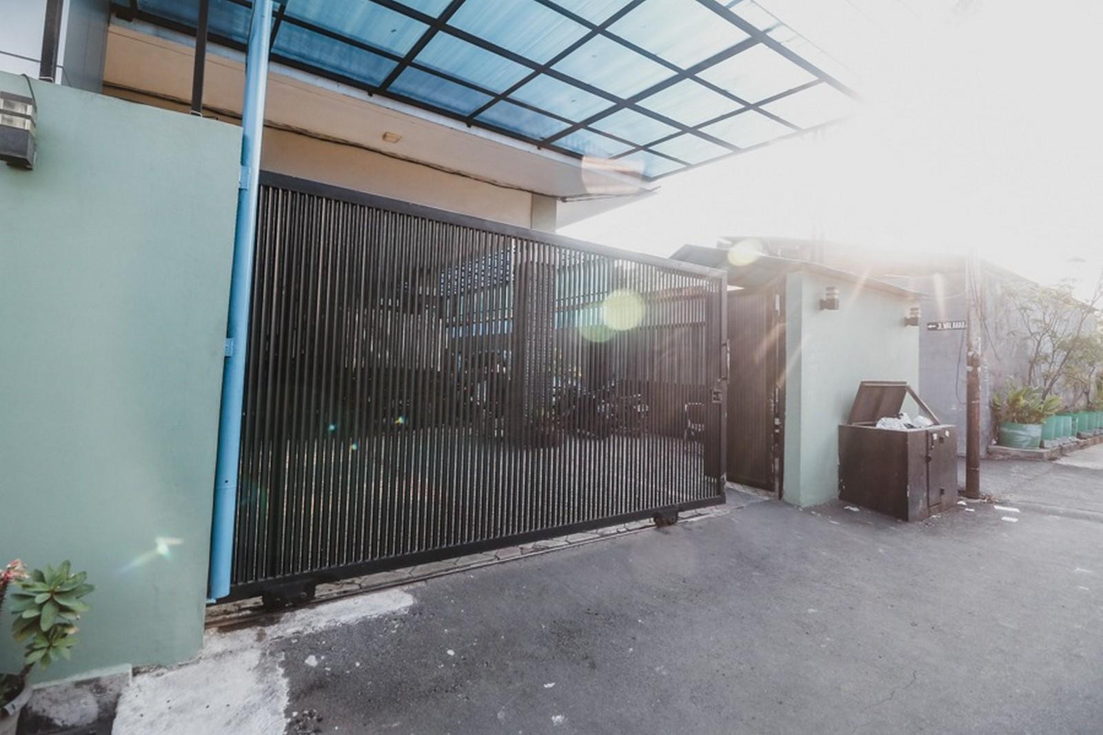 Reddoorz Plus Near Semanggi Jakarta Eksteriør bilde
